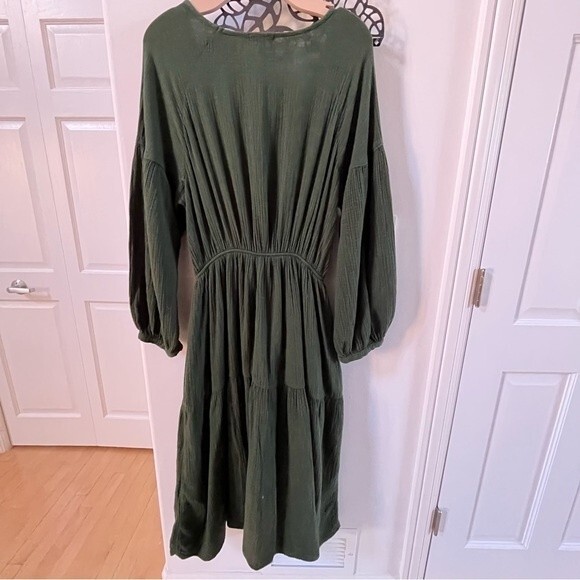 Suunday The Sara Midi Dress in Kombua Green XL - Picture 6 of 15